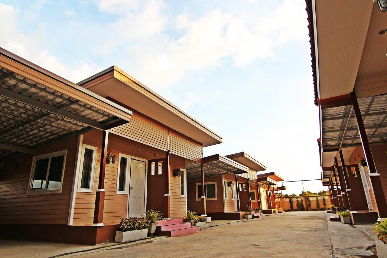 Rojanavee Resort Nakhon Nayok Exterior photo